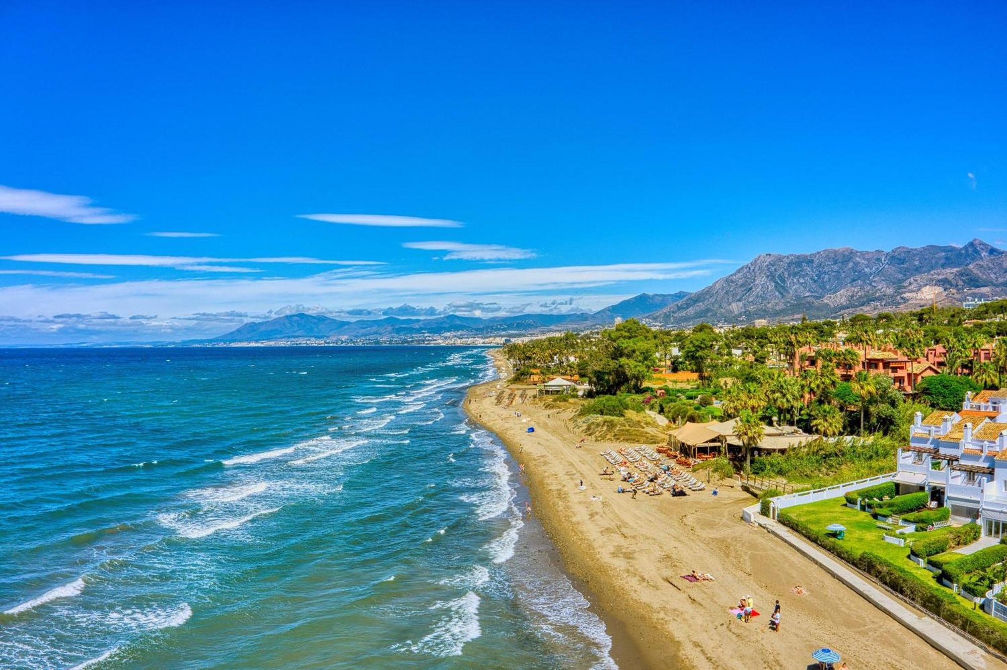 3030 Elegant Beachside Penthouse With Sea Views Appartement *