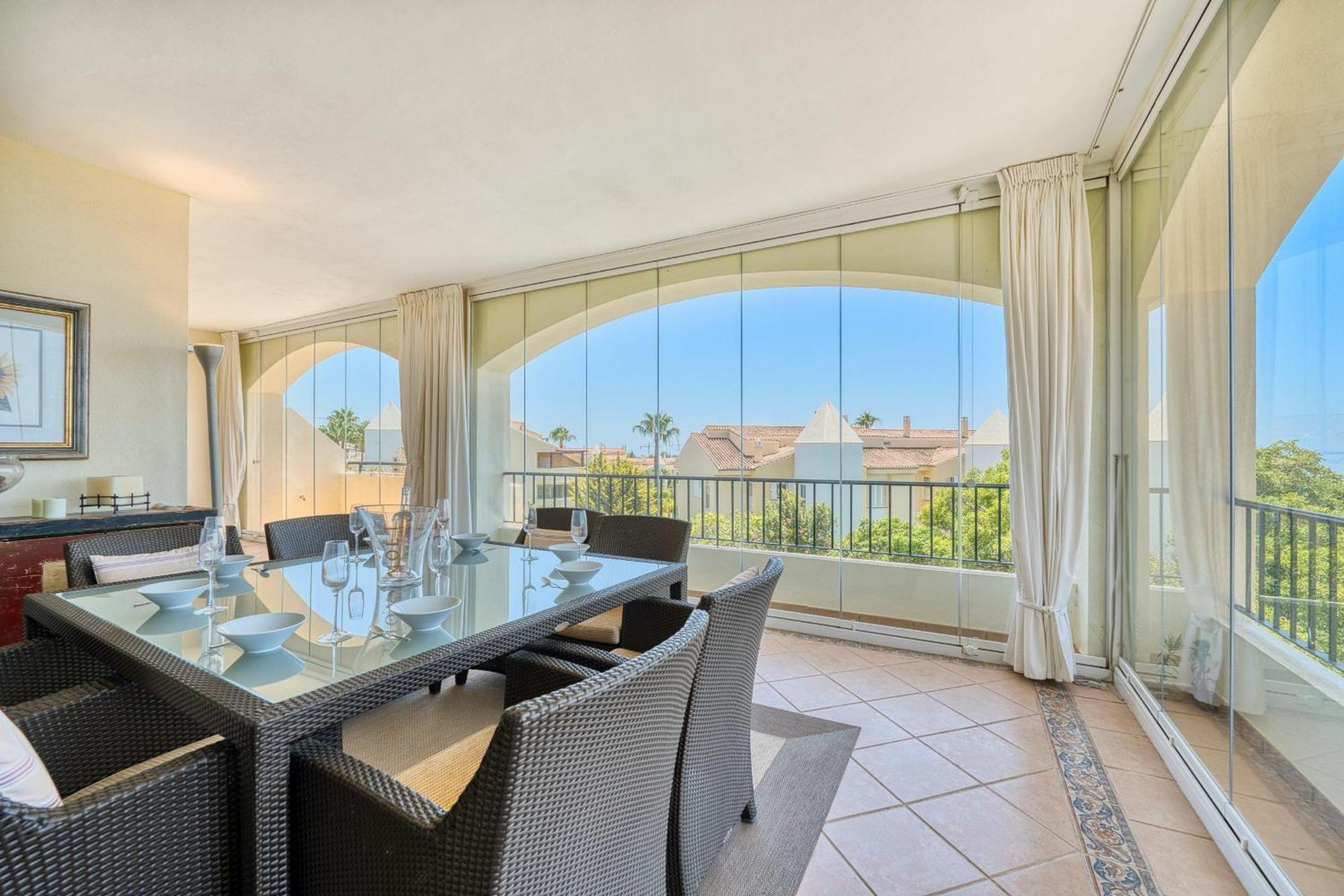 Appartement 3030 Elegant Beachside Penthouse With Sea Views *